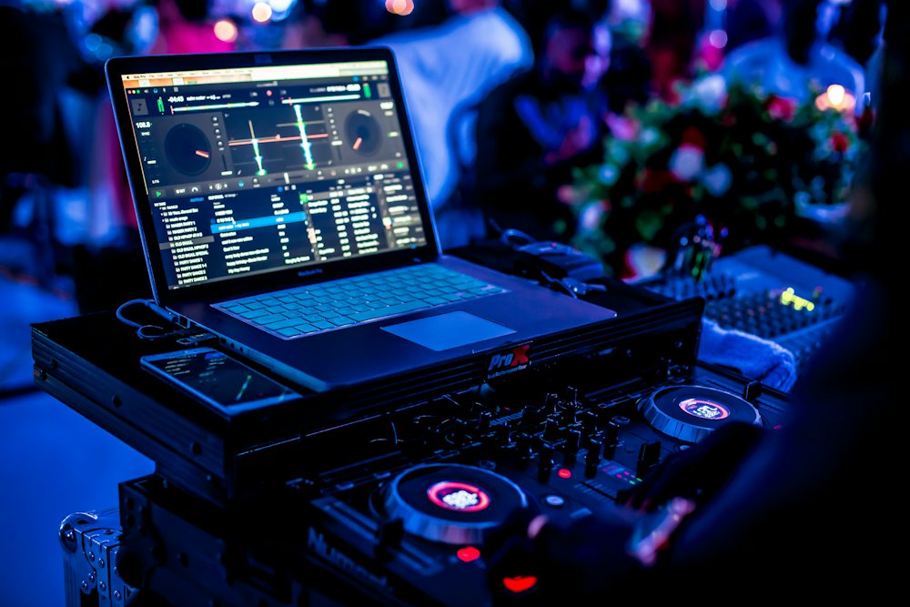 DJ Lowkey Luna